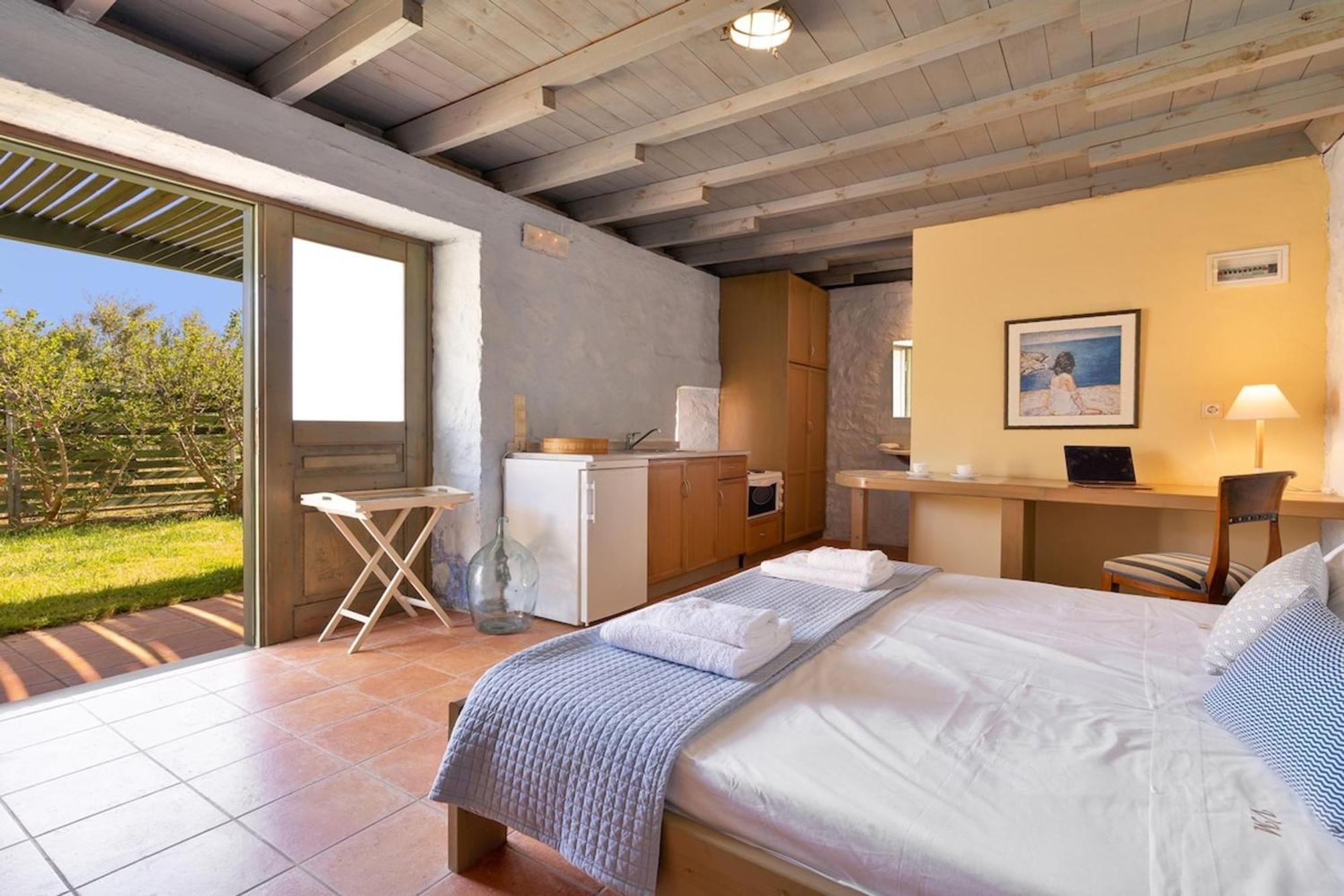 Villa Mediterranea, With Heated Pool Livadia  Exteriör bild